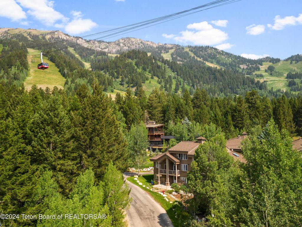 3527 W MCCOLLISTER Drive 4, Teton Village, WY 83025 photo 27