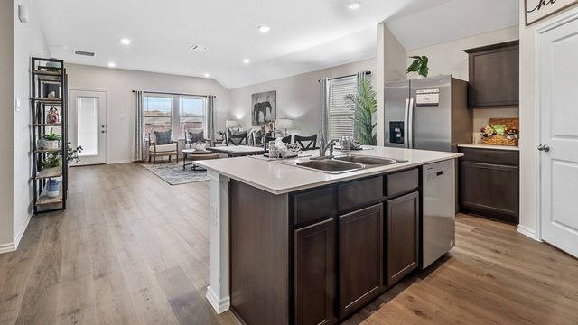 931 Newport Drive, Ferris, TX 75125