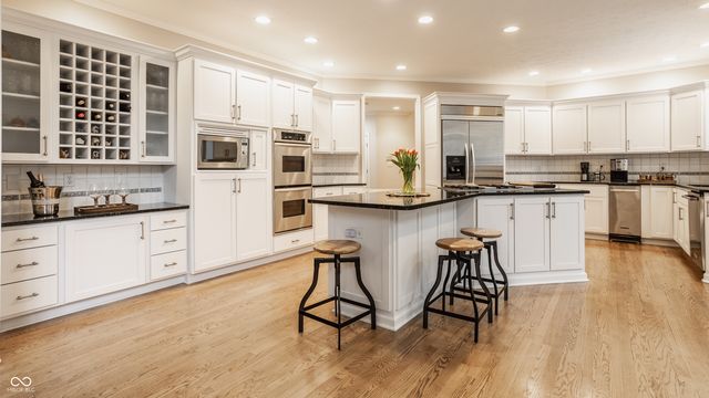 12862 Norfolk Circle, Carmel, IN 46032