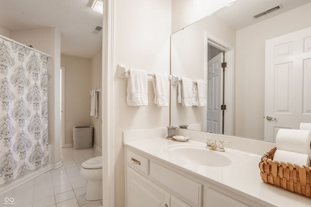 12862 Norfolk Circle, Carmel, IN 46032