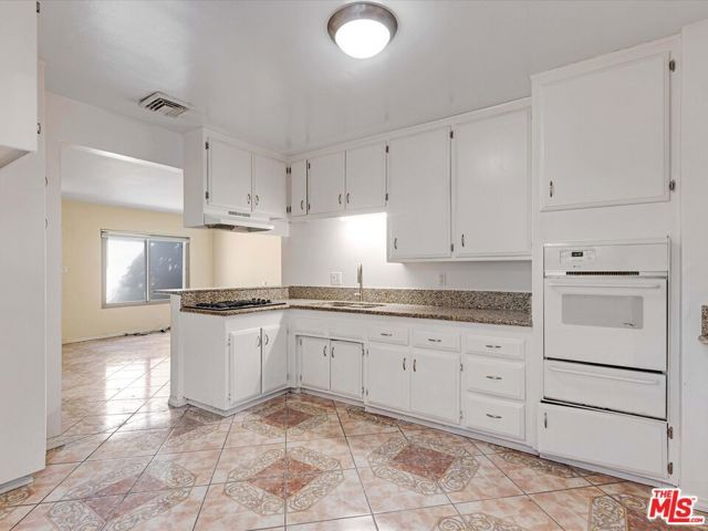 521 S Oak Street, Inglewood, CA 90301