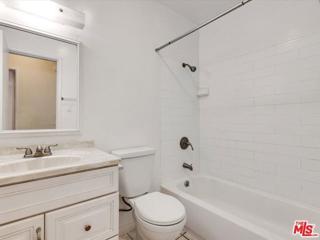 521 S Oak Street, Inglewood, CA 90301