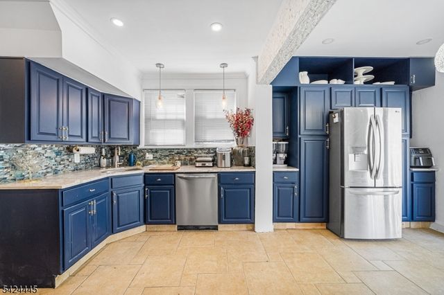 253 Maplewood Ave, Bogota Boro, NJ 07603