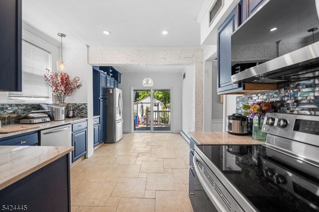 253 Maplewood Ave, Bogota Boro, NJ 07603