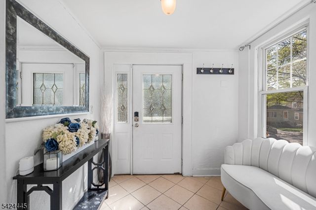 253 Maplewood Ave, Bogota Boro, NJ 07603