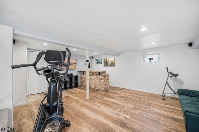 253 Maplewood Ave, Bogota Boro, NJ 07603