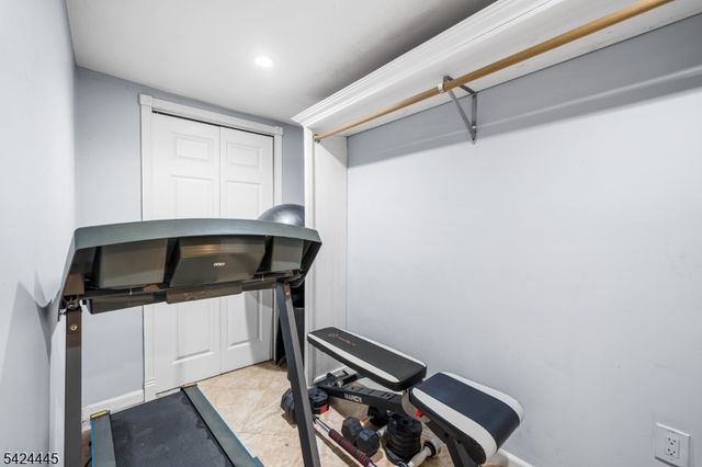 253 Maplewood Ave, Bogota Boro, NJ 07603