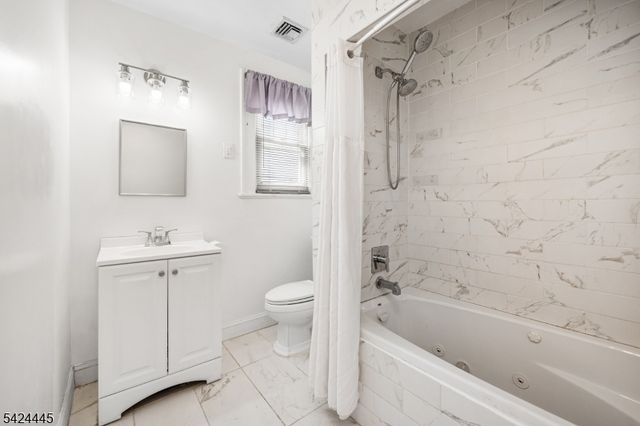 253 Maplewood Ave, Bogota Boro, NJ 07603