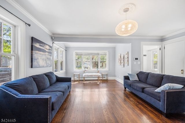 253 Maplewood Ave, Bogota Boro, NJ 07603