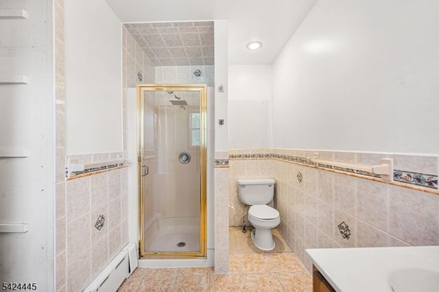 253 Maplewood Ave, Bogota Boro, NJ 07603