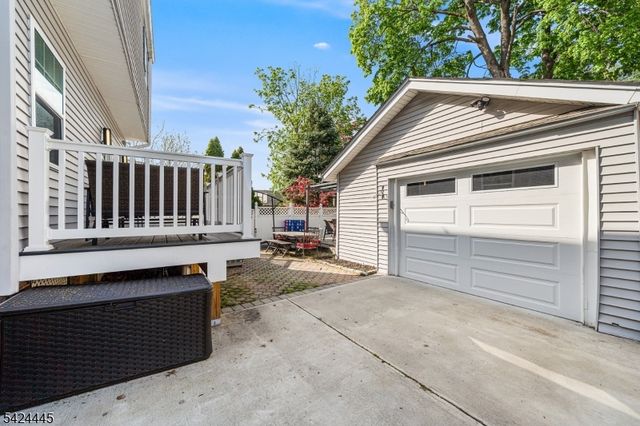 253 Maplewood Ave, Bogota Boro, NJ 07603