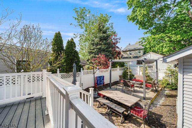 253 Maplewood Ave, Bogota Boro, NJ 07603