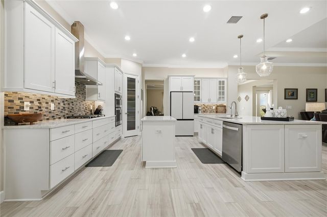 5315 SAN REMO CIRCLE, Wimauma, FL 33598