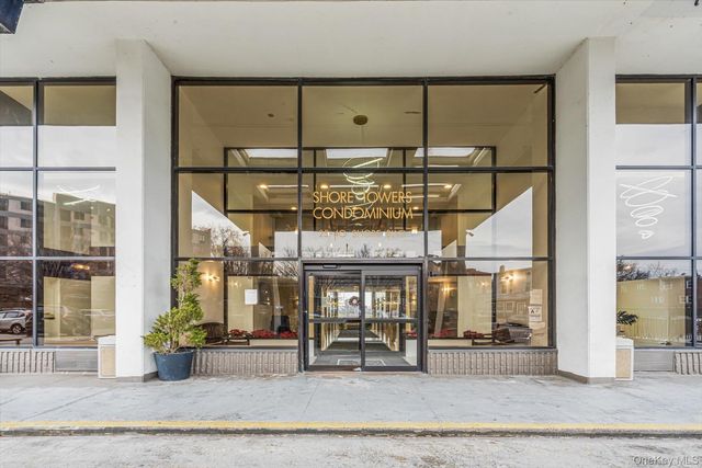 25-40 Shore Boulevard 5E, Astoria, NY 11102