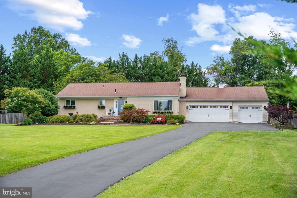 2400 PEACHSTONE CT, Silver Spring, MD 20905