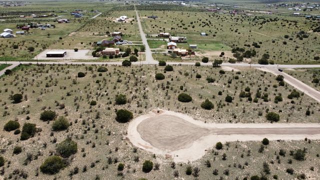 19 Neighborly Way, Edgewood, NM 87015