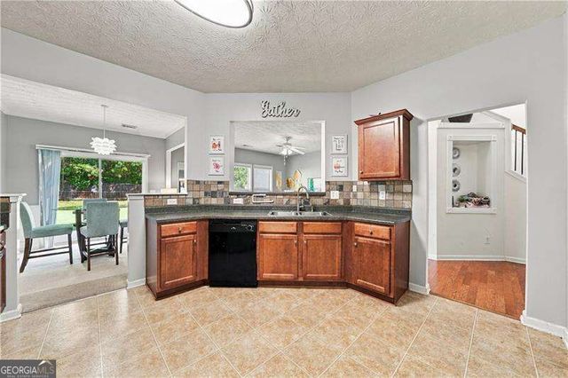 620 Oleander Way, Canton, GA 30114