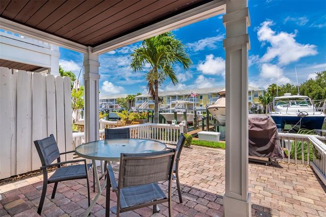 4779 COQUINA KEY DRIVE SE, St Petersburg, FL 33705