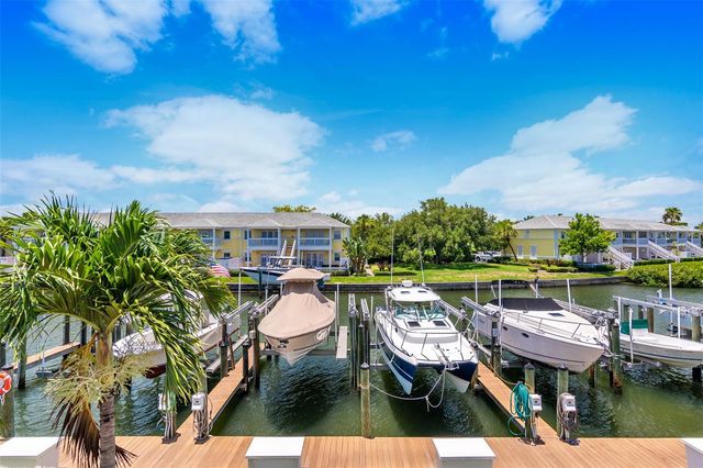 4779 COQUINA KEY DRIVE SE, St Petersburg, FL 33705
