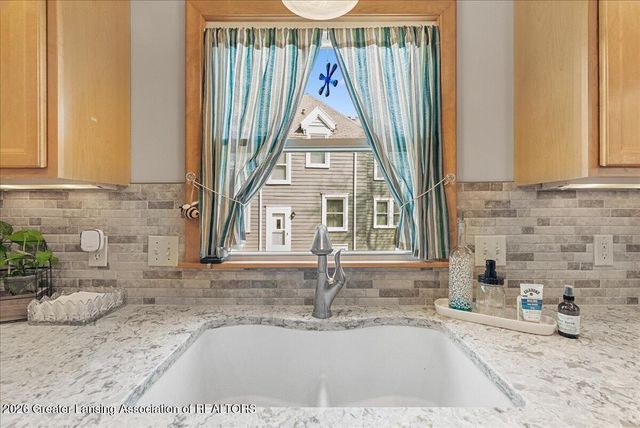 1615 W Ottawa Street, Lansing, MI 48915