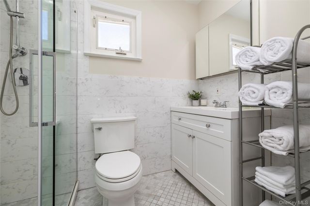 3930 Jane Lane, Oceanside, NY 11572