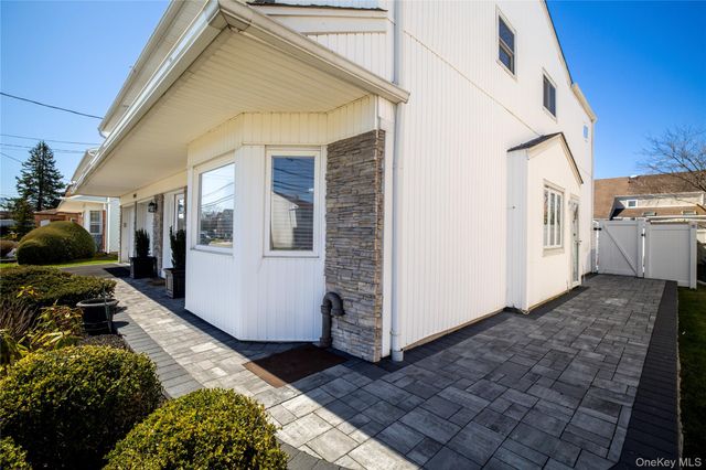 3930 Jane Lane, Oceanside, NY 11572