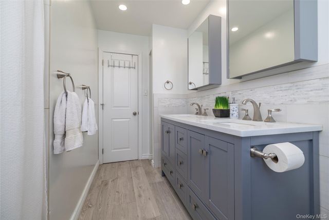 3930 Jane Lane, Oceanside, NY 11572