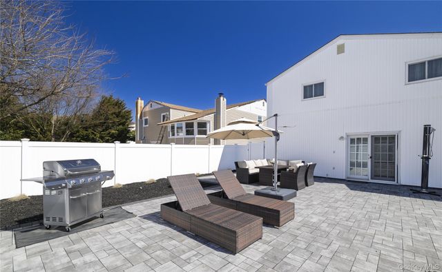 3930 Jane Lane, Oceanside, NY 11572