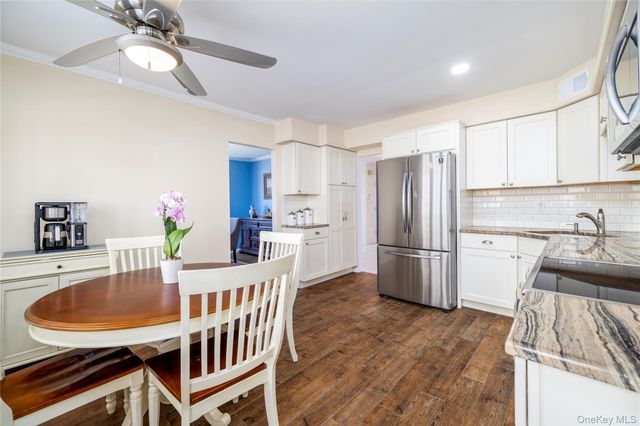 3930 Jane Lane, Oceanside, NY 11572