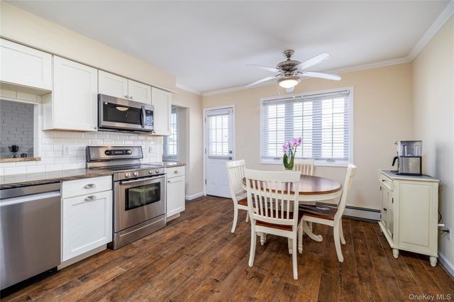 3930 Jane Lane, Oceanside, NY 11572