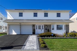 3930 Jane Lane, Oceanside, NY 11572