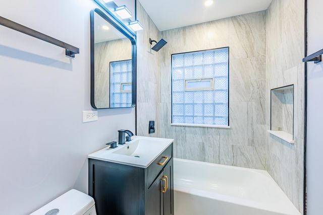 6210 S Keeler Avenue, Chicago, IL 60629