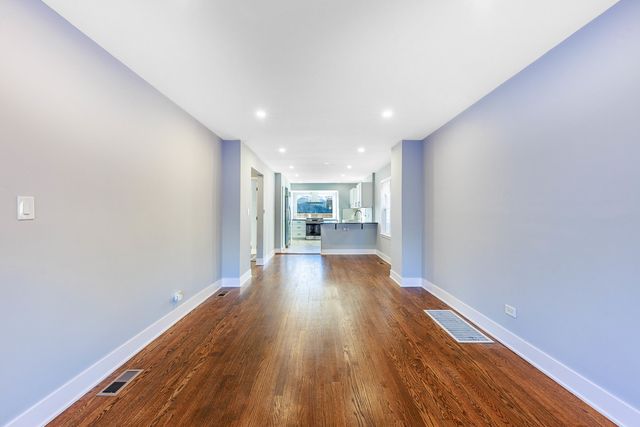 6210 S Keeler Avenue, Chicago, IL 60629