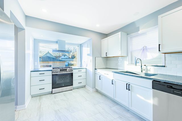 6210 S Keeler Avenue, Chicago, IL 60629