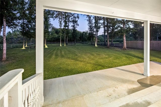455 Road 6616, Dayton, TX 77535
