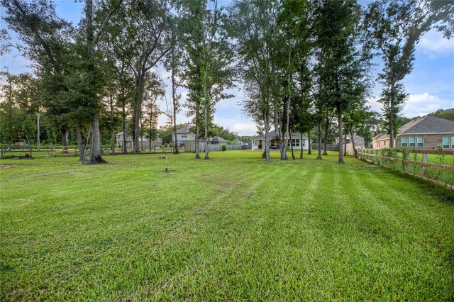 455 Road 6616, Dayton, TX 77535