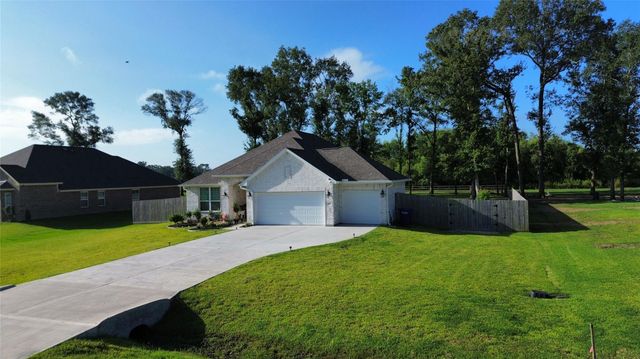 455 Road 6616, Dayton, TX 77535
