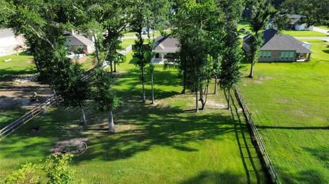 455 Road 6616, Dayton, TX 77535