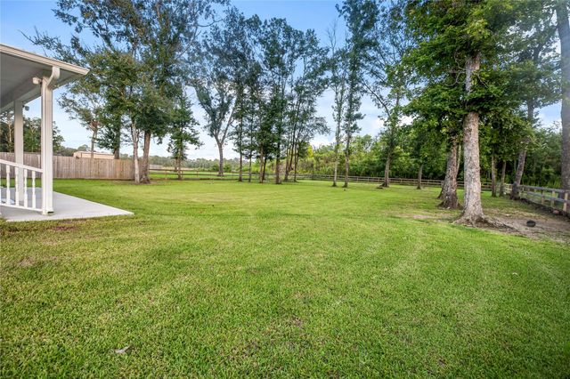 455 Road 6616, Dayton, TX 77535