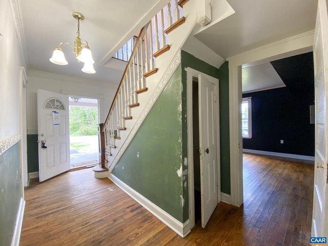 405 E KING ST, Gordonsville, VA 22942