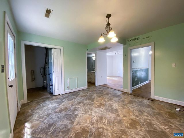 405 E KING ST, Gordonsville, VA 22942