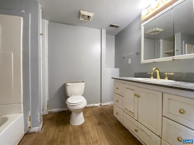 405 E KING ST, Gordonsville, VA 22942