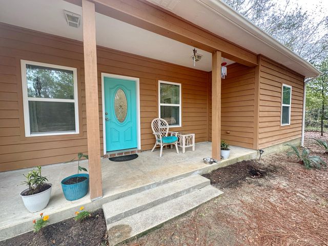 721 Coventry Road, Defuniak Springs, FL 32433