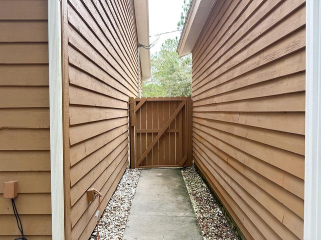 721 Coventry Road, Defuniak Springs, FL 32433