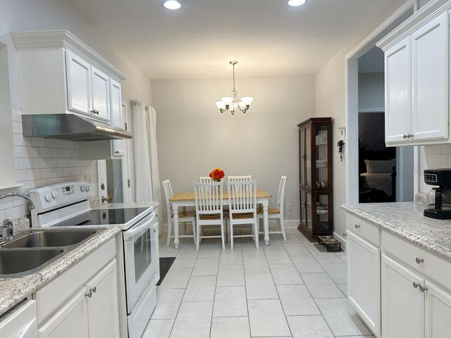 721 Coventry Road, Defuniak Springs, FL 32433