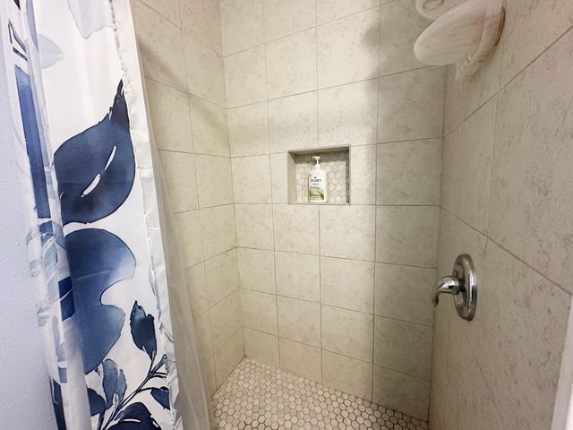 721 Coventry Road, Defuniak Springs, FL 32433