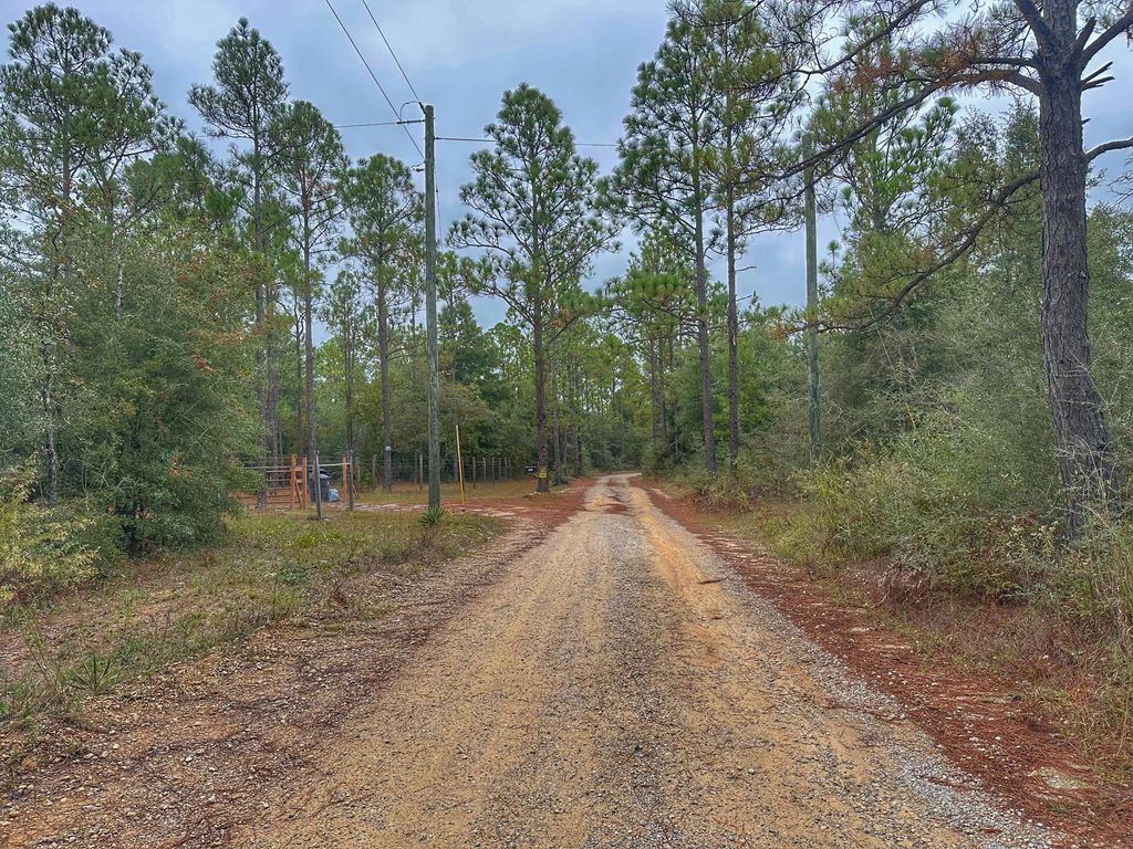 721 Coventry Road, Defuniak Springs, FL 32433