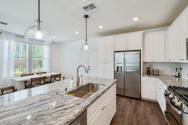 148 Terrawood Ct, Roseville, CA 95747