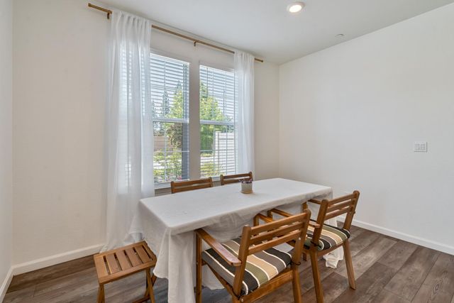 148 Terrawood Ct, Roseville, CA 95747