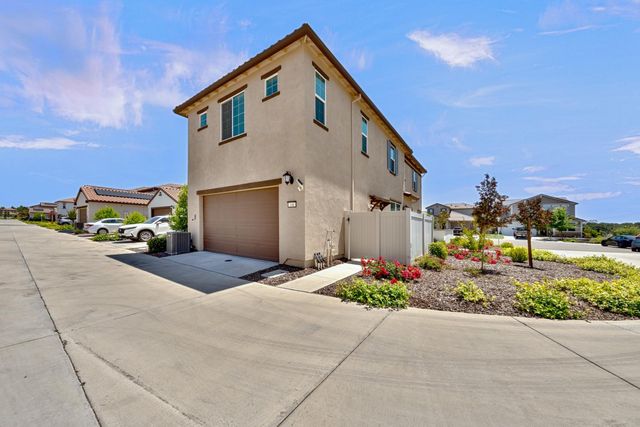 148 Terrawood Ct, Roseville, CA 95747